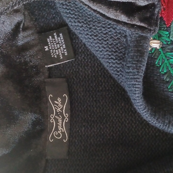 Crystal Kobe Vintage Poinsettia Sweater with Velvet Collar Size M - Picture 4 of 5